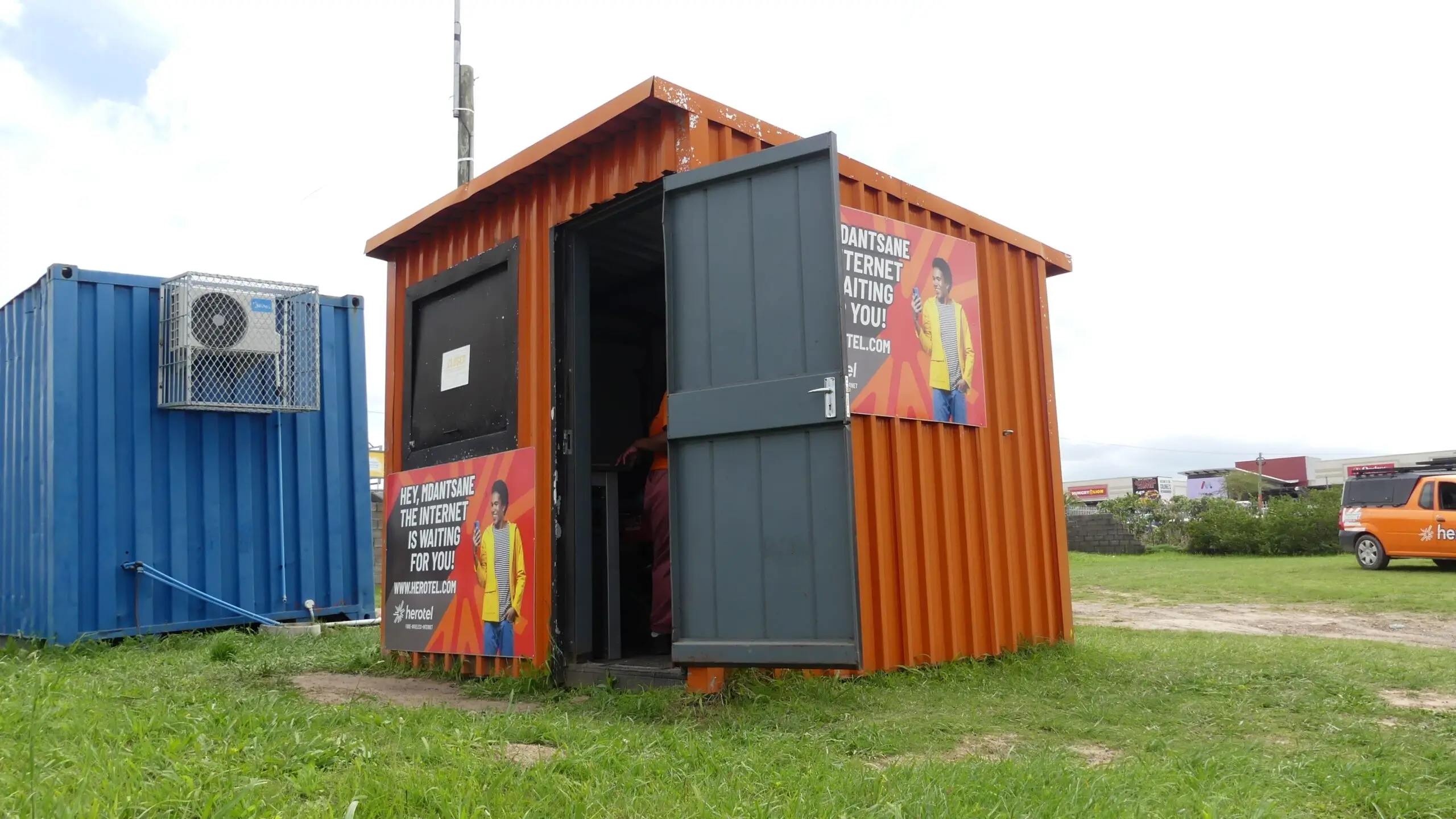 Herotel Container